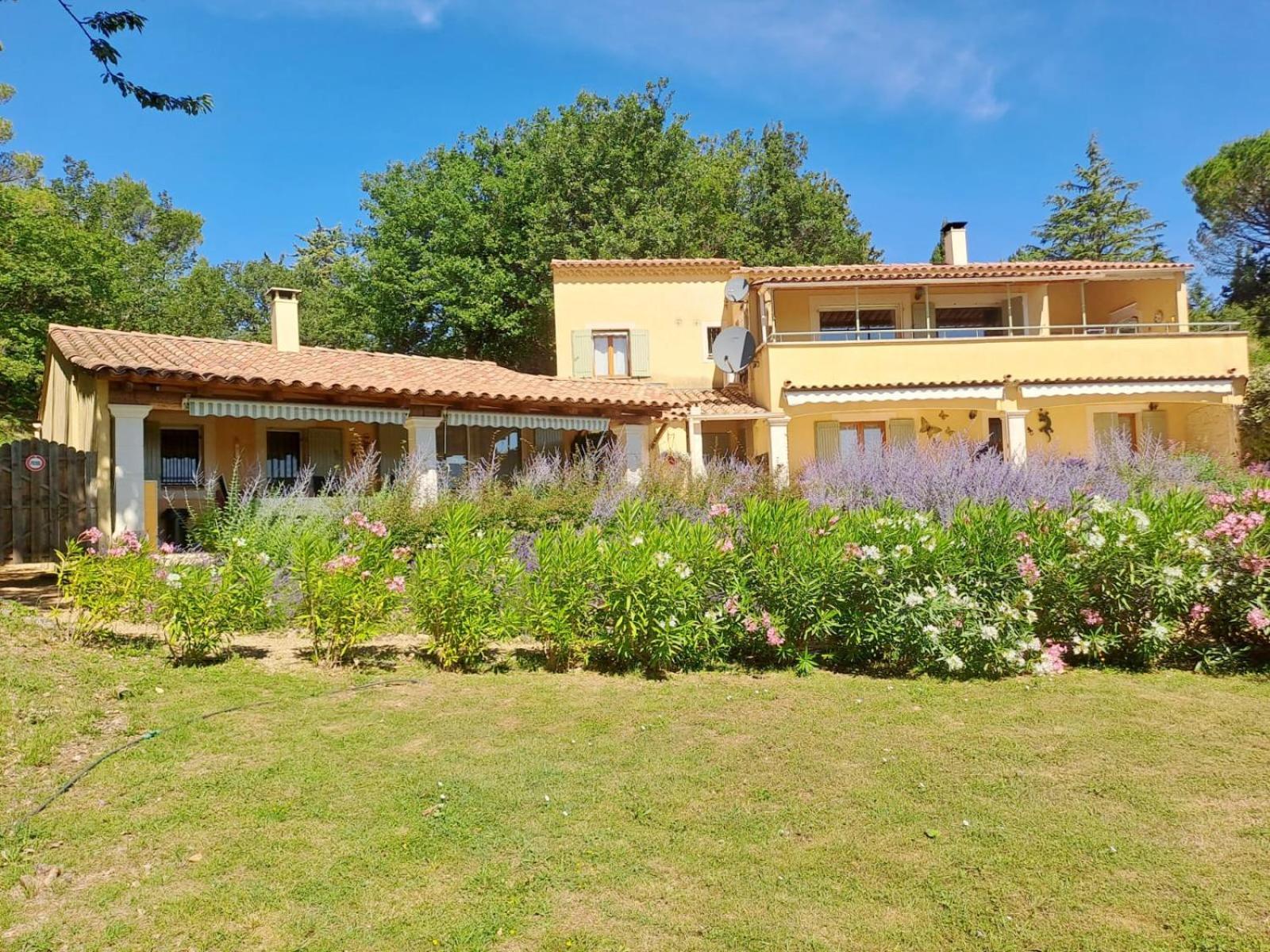 Les Cerises Bed & Breakfast Saint-Saturnin-d'Apt Eksteriør bilde